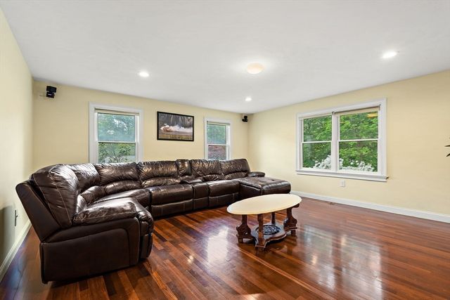 139 Willow Street, Acton, MA 01720
