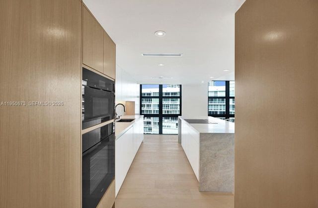 1111 Crandon Blvd A808, Key Biscayne, FL 33149