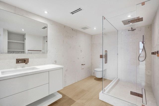 1111 Crandon Blvd A808, Key Biscayne, FL 33149