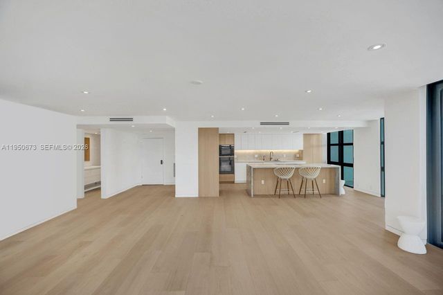 1111 Crandon Blvd A808, Key Biscayne, FL 33149