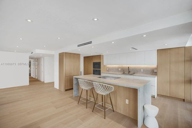 1111 Crandon Blvd A808, Key Biscayne, FL 33149