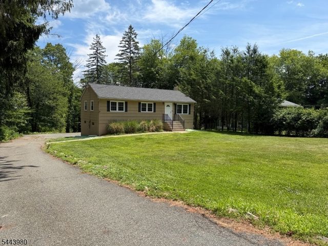 40 Ridge Rd, Mount Olive Twp., NJ 07828