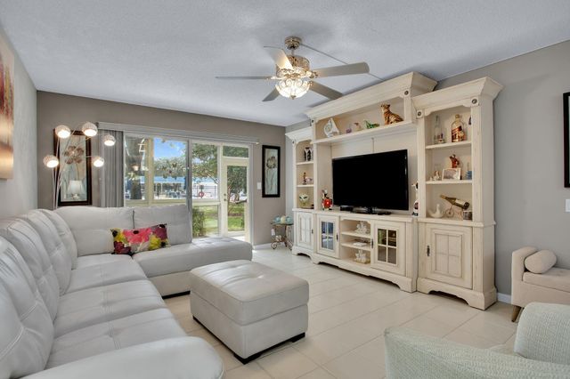 3001 Portofino Isle L1, Coconut Creek, FL 33066