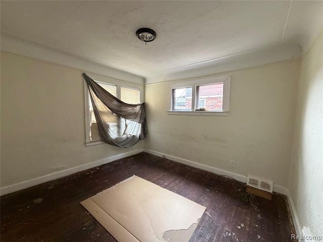 14901 Sorrento Street, Detroit, MI 48227