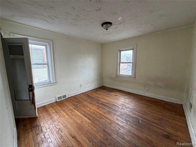 14901 Sorrento Street, Detroit, MI 48227