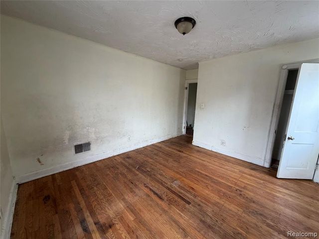 14901 Sorrento Street, Detroit, MI 48227