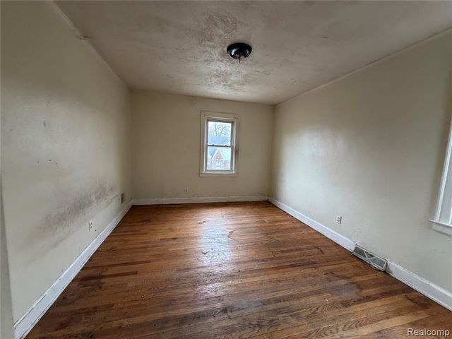 14901 Sorrento Street, Detroit, MI 48227