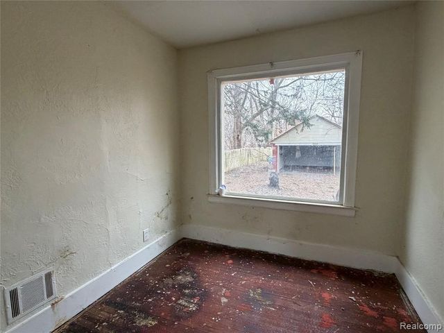 14901 Sorrento Street, Detroit, MI 48227