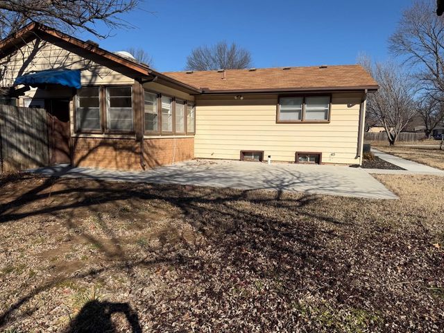 9421 W 16th St No., Wichita, KS 67212