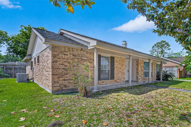 12711 Shannon Hills Drive, Houston, TX 77099