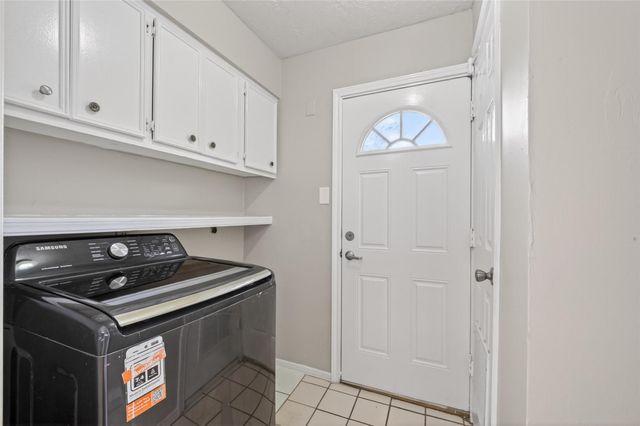 12711 Shannon Hills Drive, Houston, TX 77099