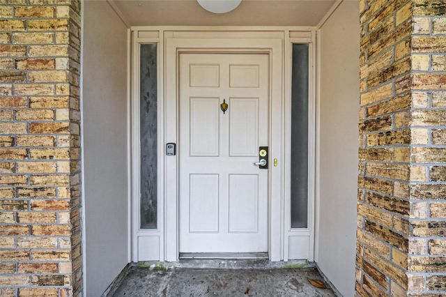 12711 Shannon Hills Drive, Houston, TX 77099