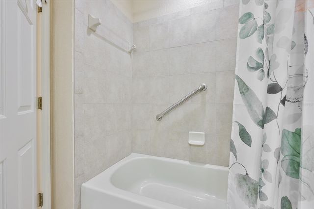 1440 EMERALD DUNES DRIVE, Sun City Center, FL 33573