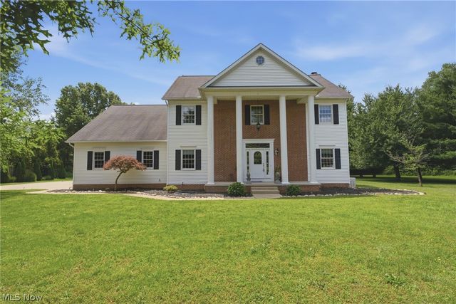 2390 Auberry Drive, Akron, OH 44312