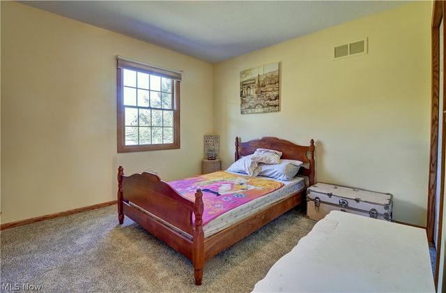 2390 Auberry Drive, Akron, OH 44312