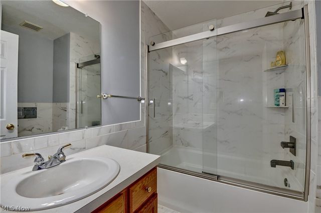 2390 Auberry Drive, Akron, OH 44312