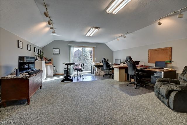 2390 Auberry Drive, Akron, OH 44312