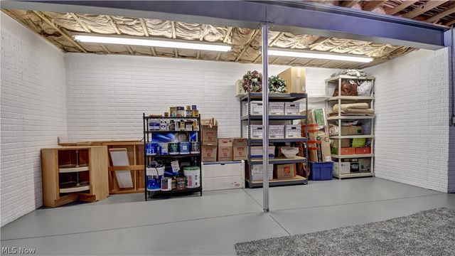 2390 Auberry Drive, Akron, OH 44312