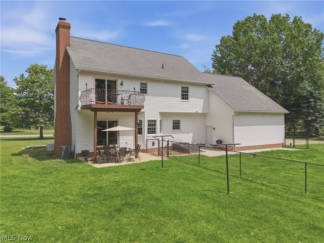 2390 Auberry Drive, Akron, OH 44312