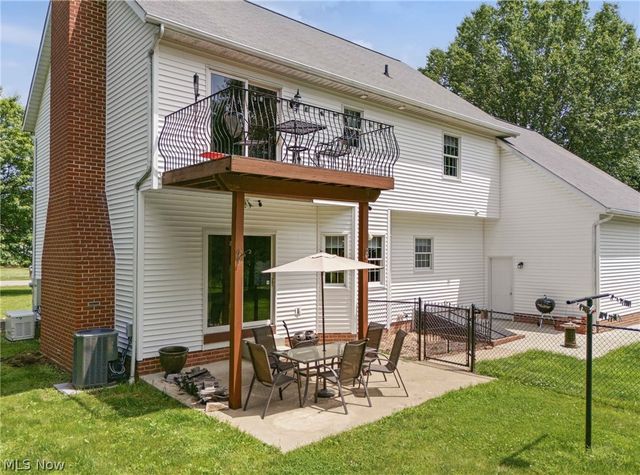 2390 Auberry Drive, Akron, OH 44312