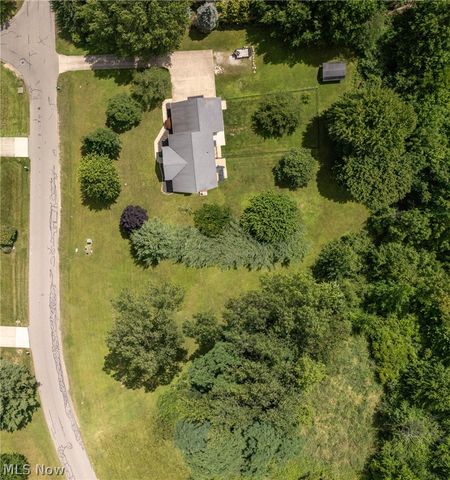 2390 Auberry Drive, Akron, OH 44312