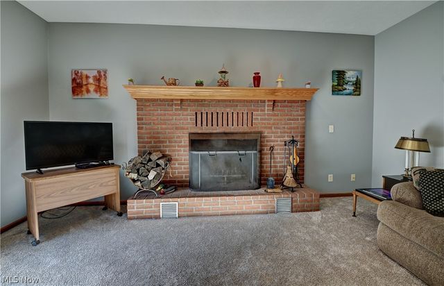 2390 Auberry Drive, Akron, OH 44312