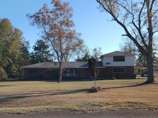 450 Meadows Rd, Ashford, AL 36312