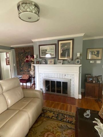 41 Bronx Rd, Boston, MA 02132
