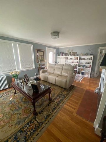 41 Bronx Rd, Boston, MA 02132