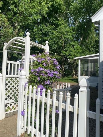 41 Bronx Rd, Boston, MA 02132