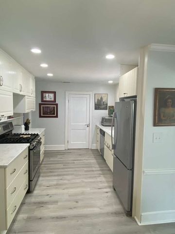41 Bronx Rd, Boston, MA 02132