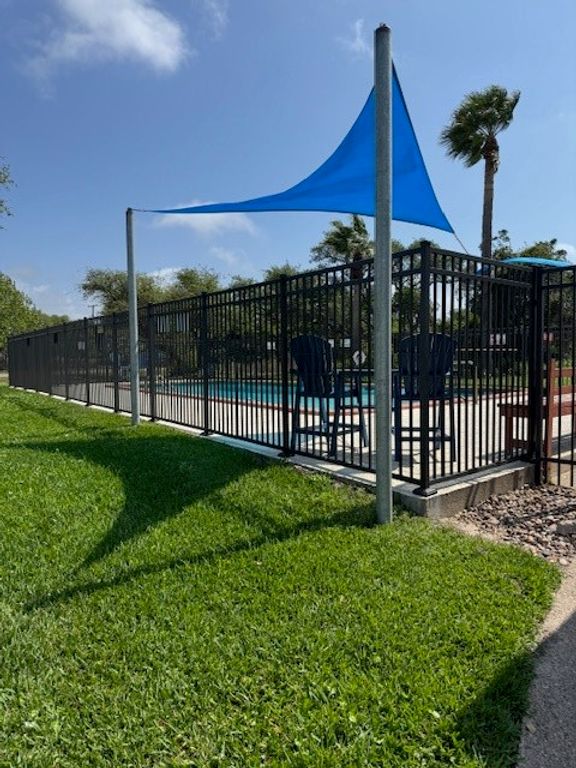229 De Vaca Dr, Rockport, TX 78382 — photo 4