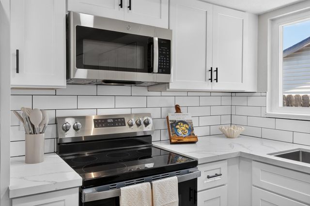 10102 Crawford Way, Sacramento, CA 95827