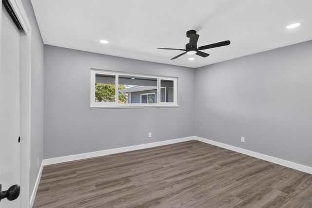 10102 Crawford Way, Sacramento, CA 95827