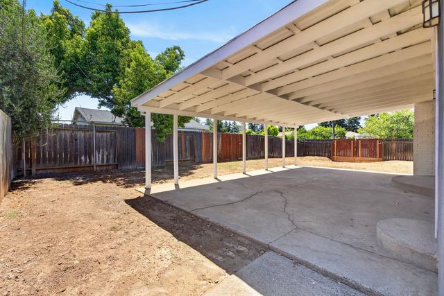 10102 Crawford Way, Sacramento, CA 95827