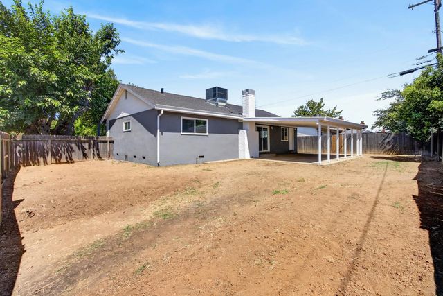 10102 Crawford Way, Sacramento, CA 95827