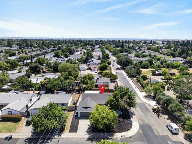 10102 Crawford Way, Sacramento, CA 95827