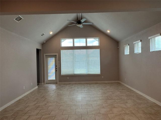 18300 Emu LN, Manor, TX 78653