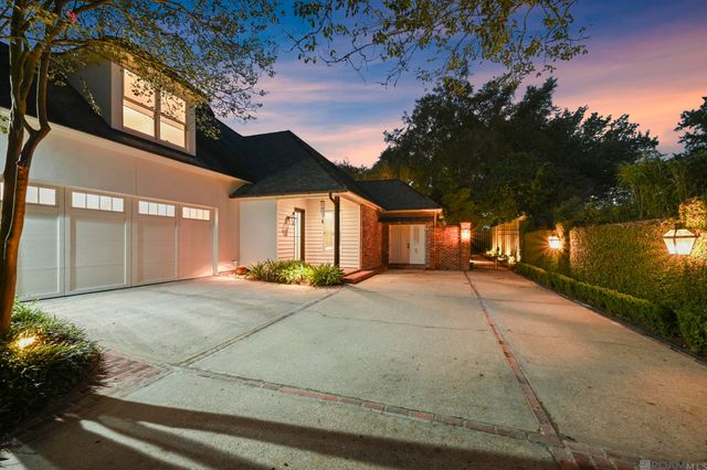 765 Myrtle View Dr, Baton Rouge, LA 70810