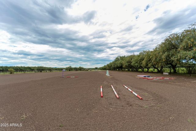 3155 W Elephant Head Road, Amado, AZ 85645