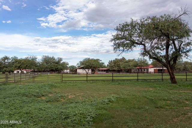 3155 W Elephant Head Road, Amado, AZ 85645