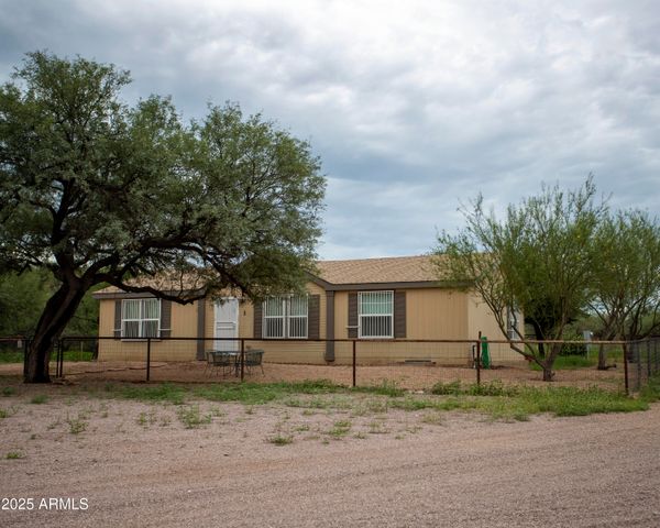 3155 W Elephant Head Road, Amado, AZ 85645