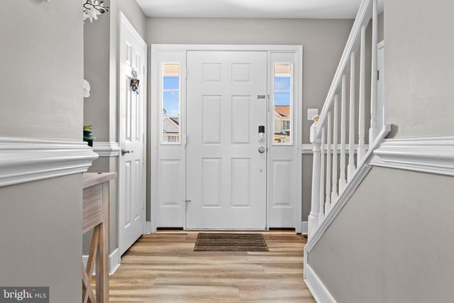 1735 CANAL RUN DR, Point Of Rocks, MD 21777