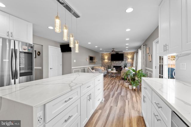 1735 CANAL RUN DR, Point Of Rocks, MD 21777