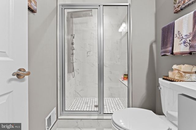 1735 CANAL RUN DR, Point Of Rocks, MD 21777