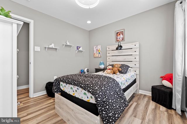 1735 CANAL RUN DR, Point Of Rocks, MD 21777