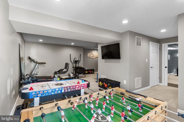 1735 CANAL RUN DR, Point Of Rocks, MD 21777