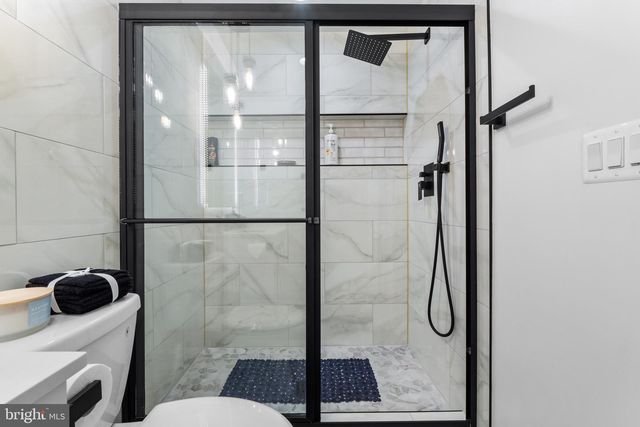 1735 CANAL RUN DR, Point Of Rocks, MD 21777