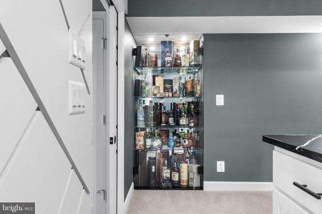 1735 CANAL RUN DR, Point Of Rocks, MD 21777