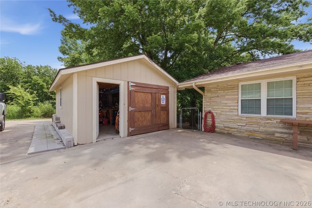 15031 S 4150 Road, Claremore, OK 74017